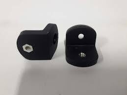 Aixam aizmugurējo durvju eņģes leņķis 1 gab